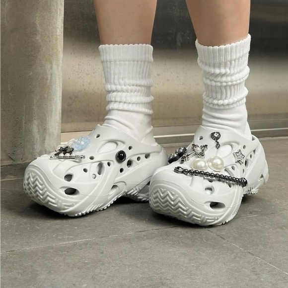CROCS Shoes - CROCS CAGED CLOG in Gray platforms size 8